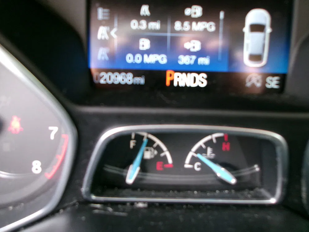 
								FORD FOCUS SE full									