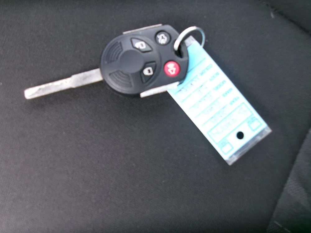 
								FORD FOCUS SE full									