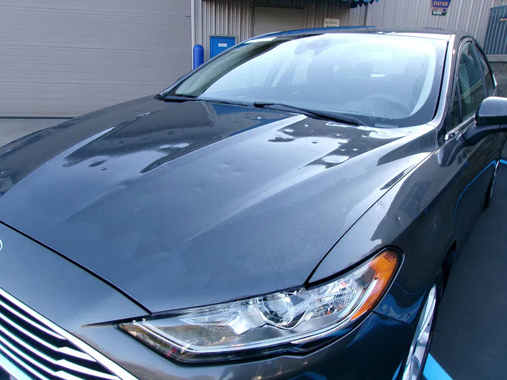 
								FORD FUSION HYBRID SE full									