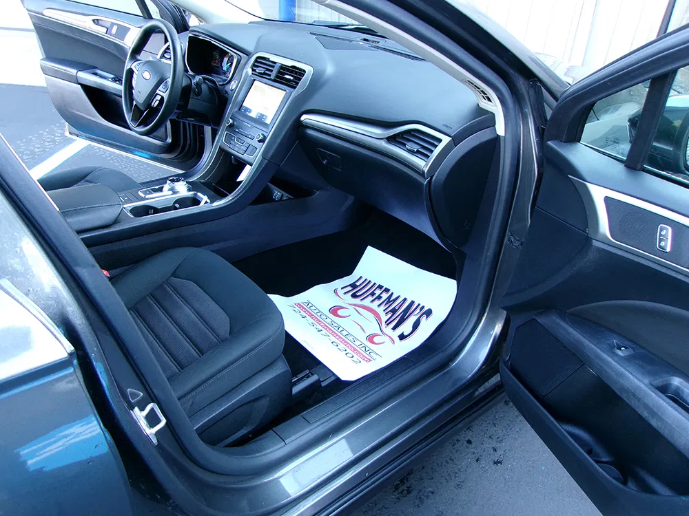 
								FORD FUSION HYBRID SE full									