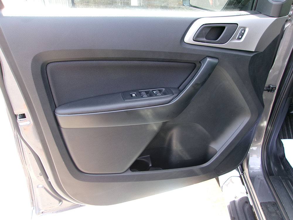 
								FORD RANGER XL STX CREW CAB full									