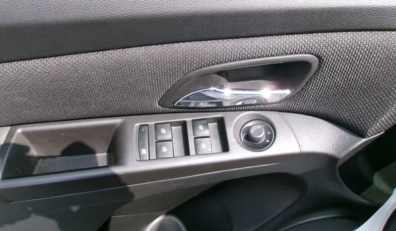 
								CHEVROLET CRUZE LT full									