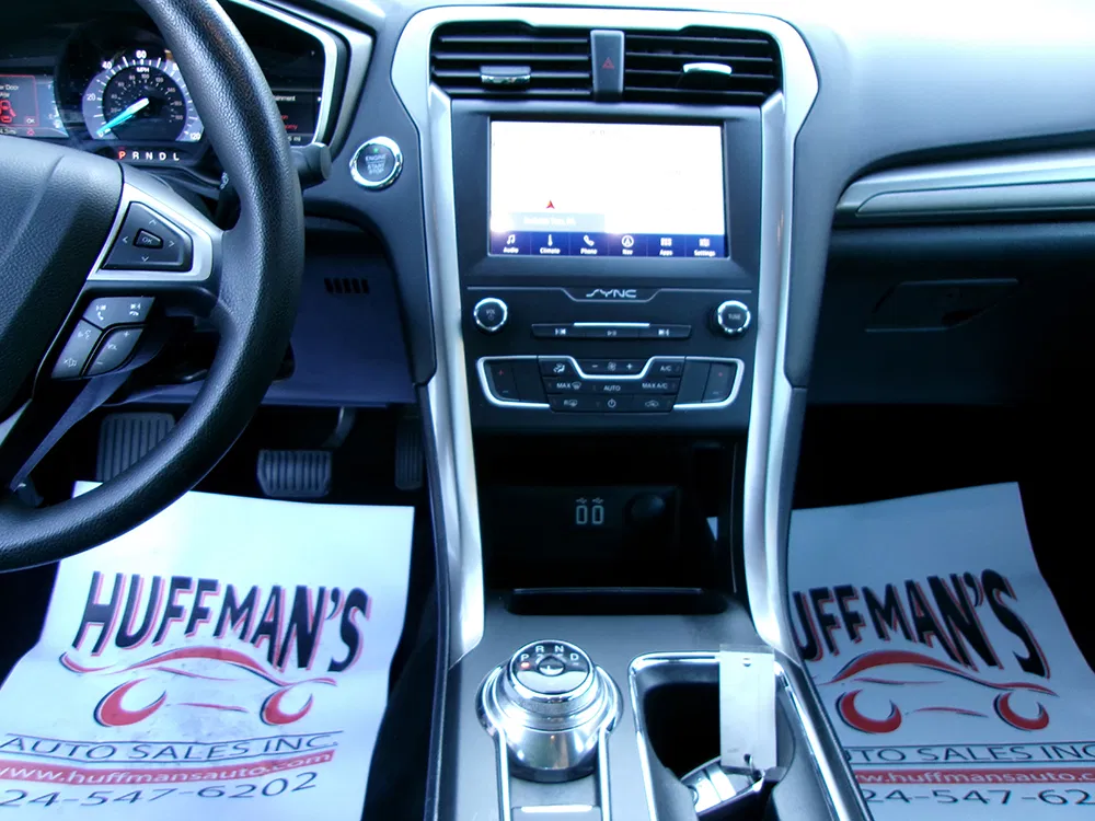 
								FORD FUSION HYBRID SE full									