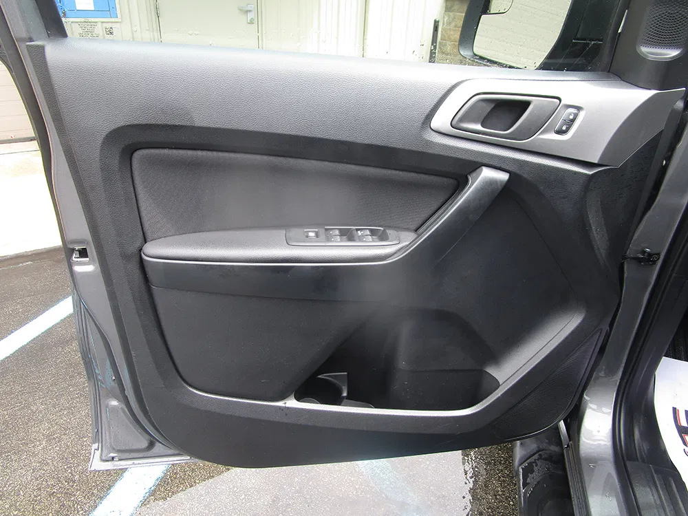 
								FORD RANGER XL STX CREW CAB full									
