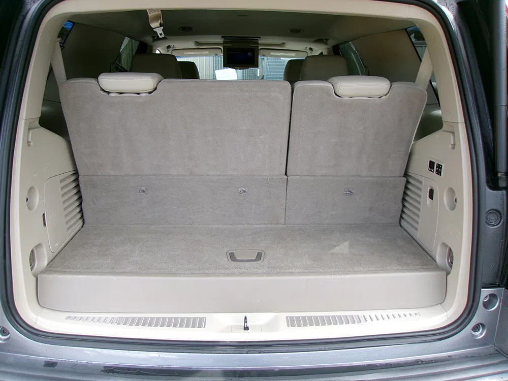 
								CADILLAC ESCALADE LUXURY full									
