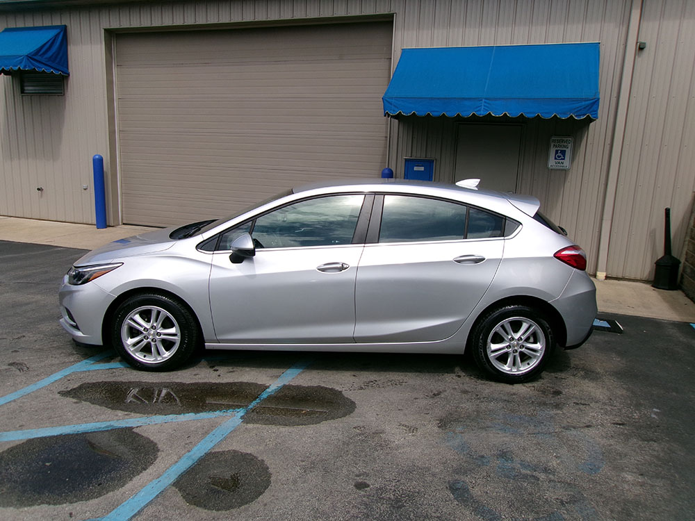 
								CHEVROLET CRUZE LT full									