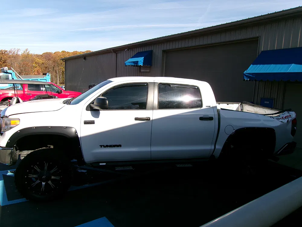 
								TOYOTA TUNDRA SR5 CREWMAX CAB full									