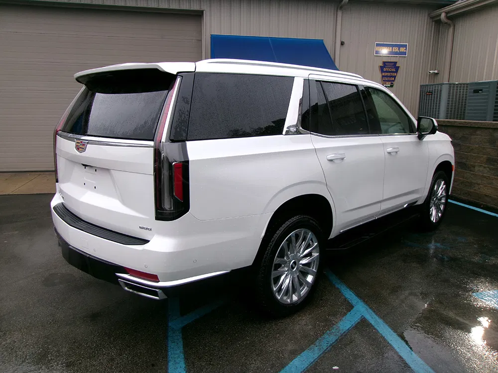 
								CADILLAC ESCALADE PREMIUM full									