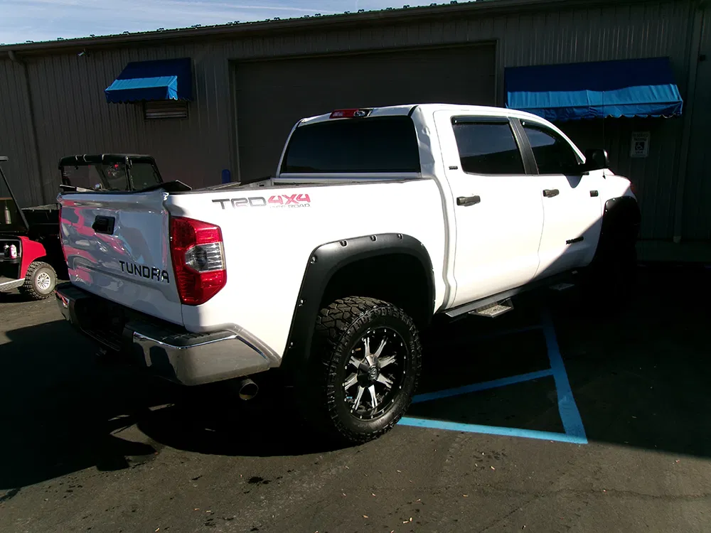 
								TOYOTA TUNDRA SR5 CREWMAX CAB full									