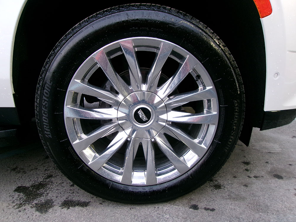 
								CADILLAC ESCALADE PREMIUM full									