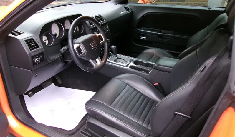 
								DODGE CHALLENGER SXT full									