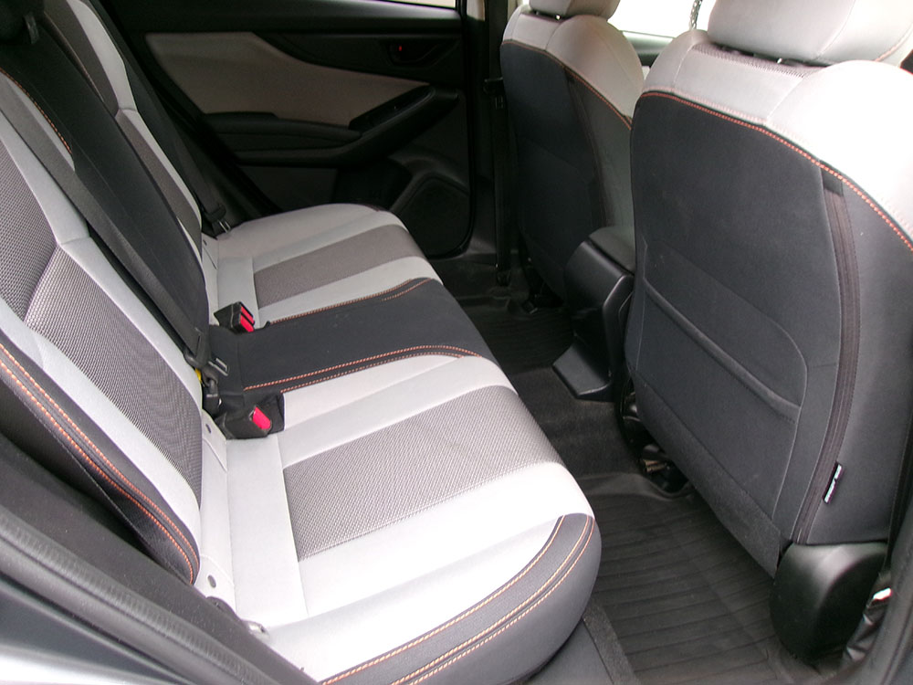 
								SUBARU CROSSTREK PREMIUM full									