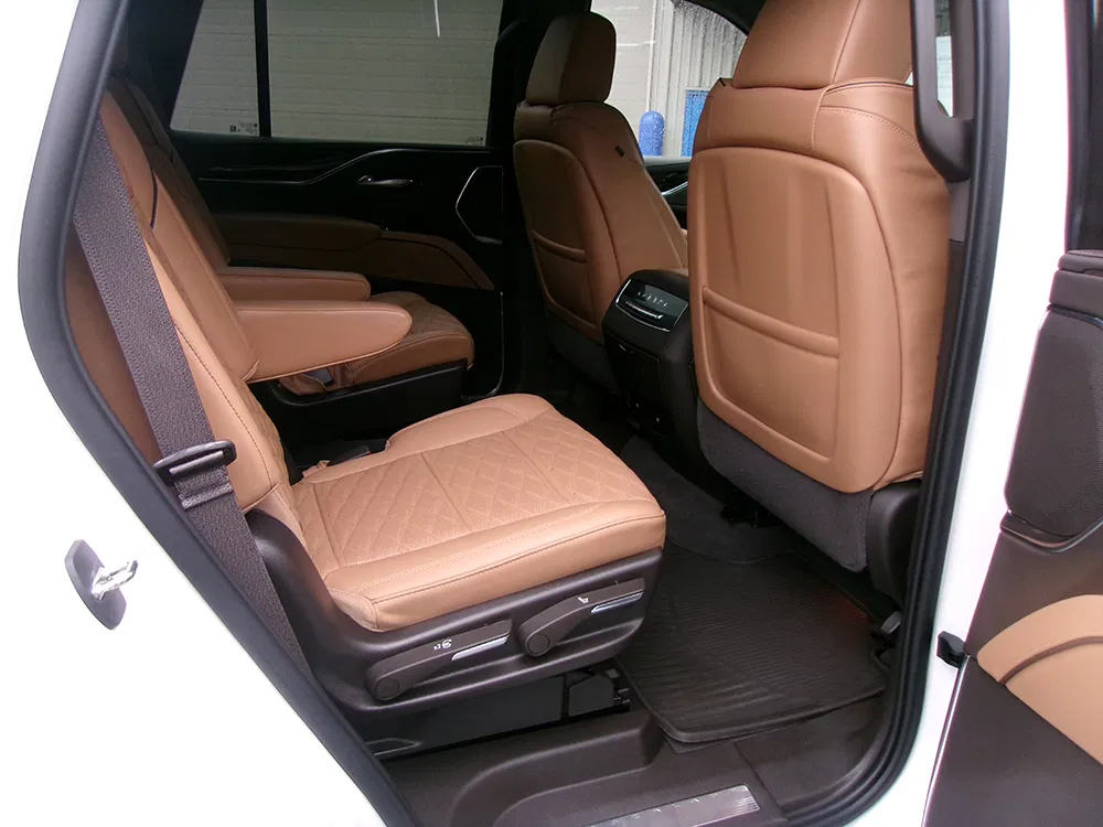 
								CADILLAC ESCALADE PREMIUM full									