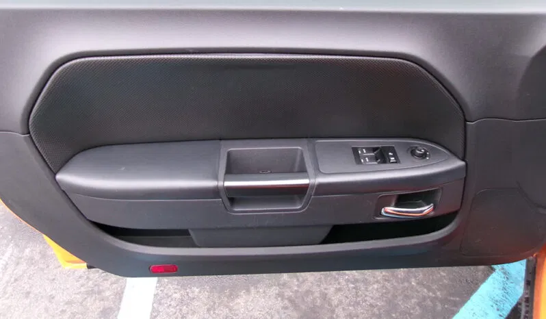 
								DODGE CHALLENGER SXT full									
