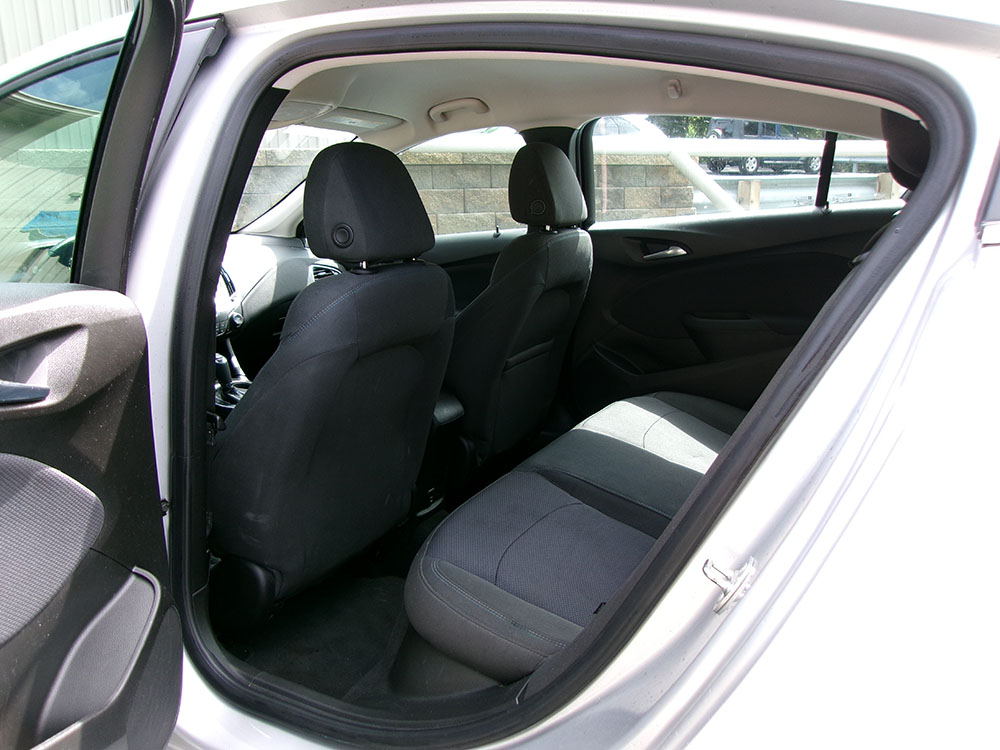 
								CHEVROLET CRUZE LT full									