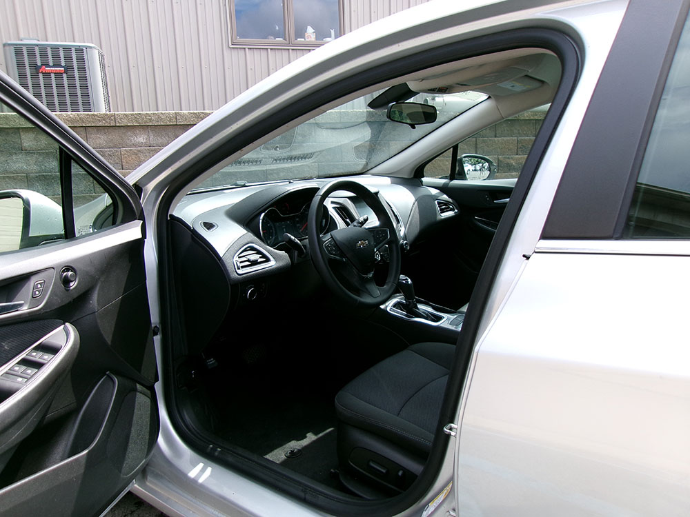 
								CHEVROLET CRUZE LT full									
