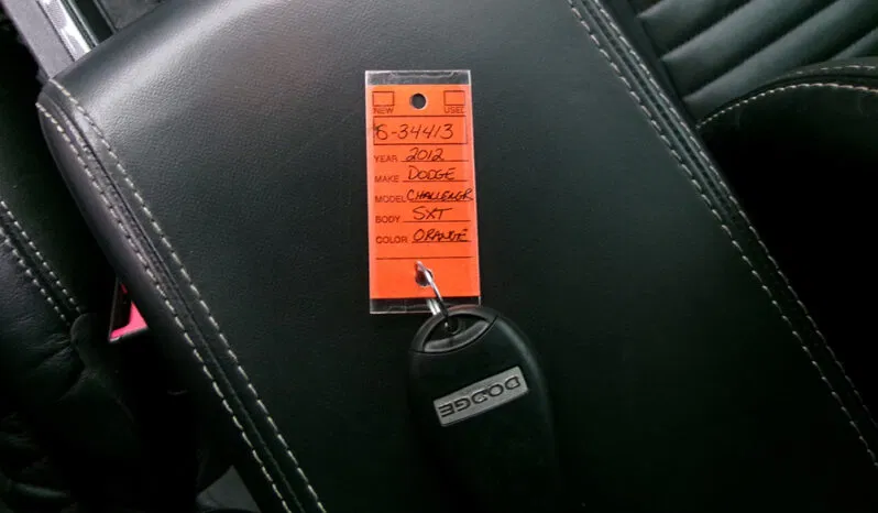 
								DODGE CHALLENGER SXT full									
