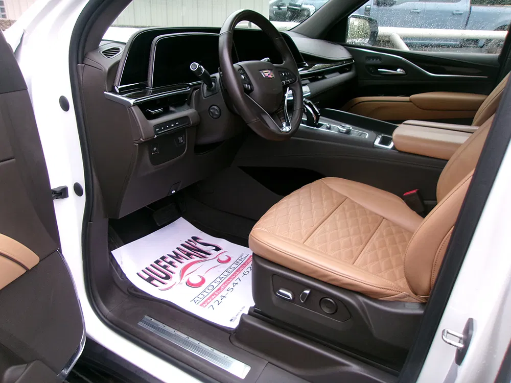 
								CADILLAC ESCALADE PREMIUM full									