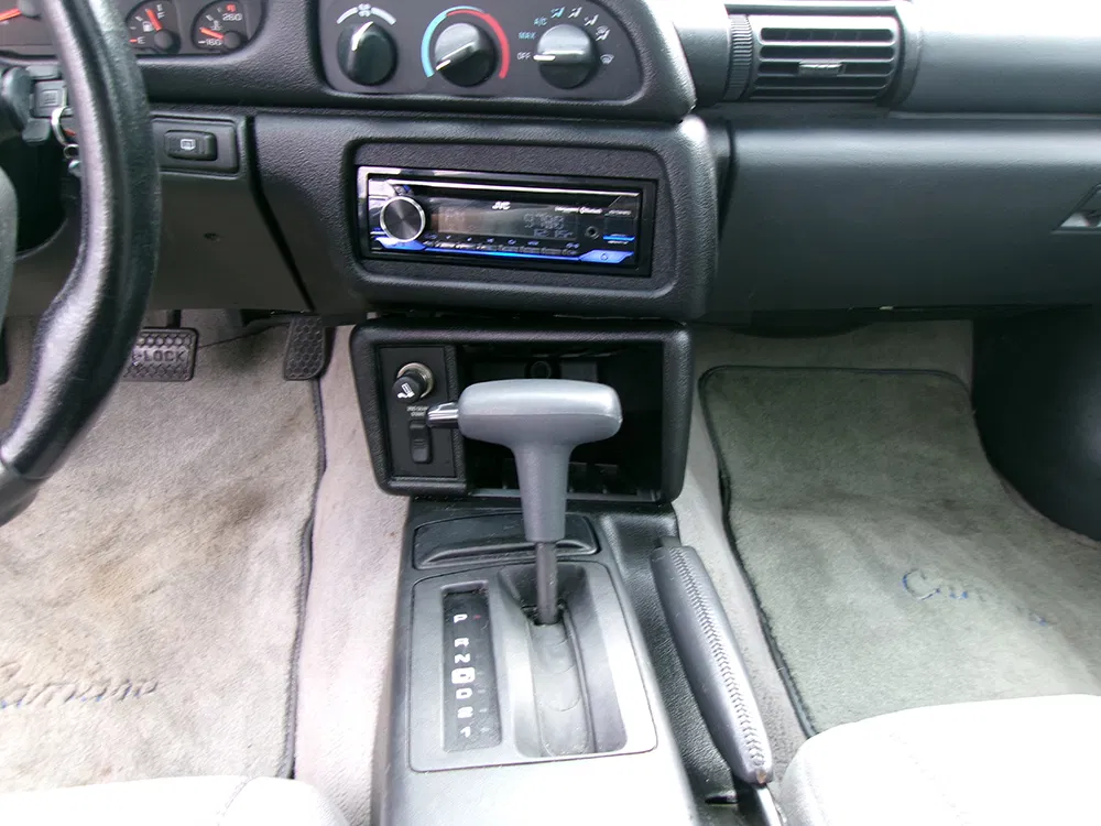 
								CHEVROLET CAMARO RS full									