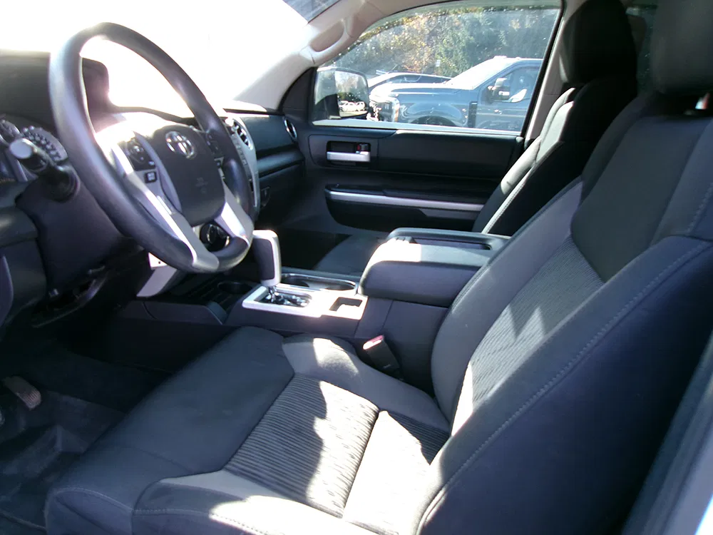 
								TOYOTA TUNDRA SR5 CREWMAX CAB full									