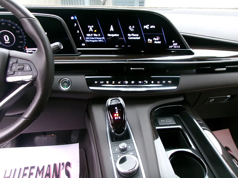 
								CADILLAC ESCALADE PREMIUM full									