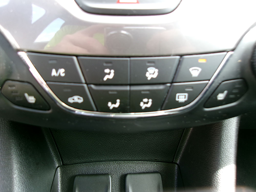 
								CHEVROLET CRUZE LT full									