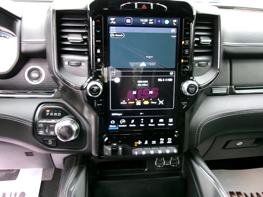 
								RAM 1500 LIMITED CREW CAB full									