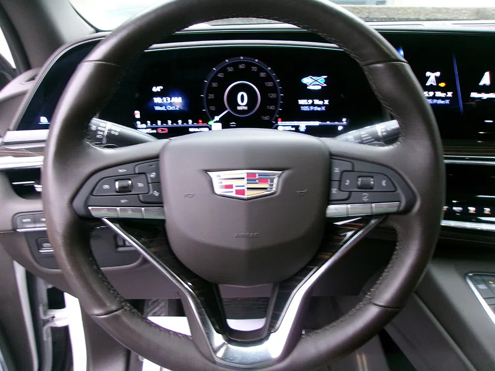 
								CADILLAC ESCALADE PREMIUM full									