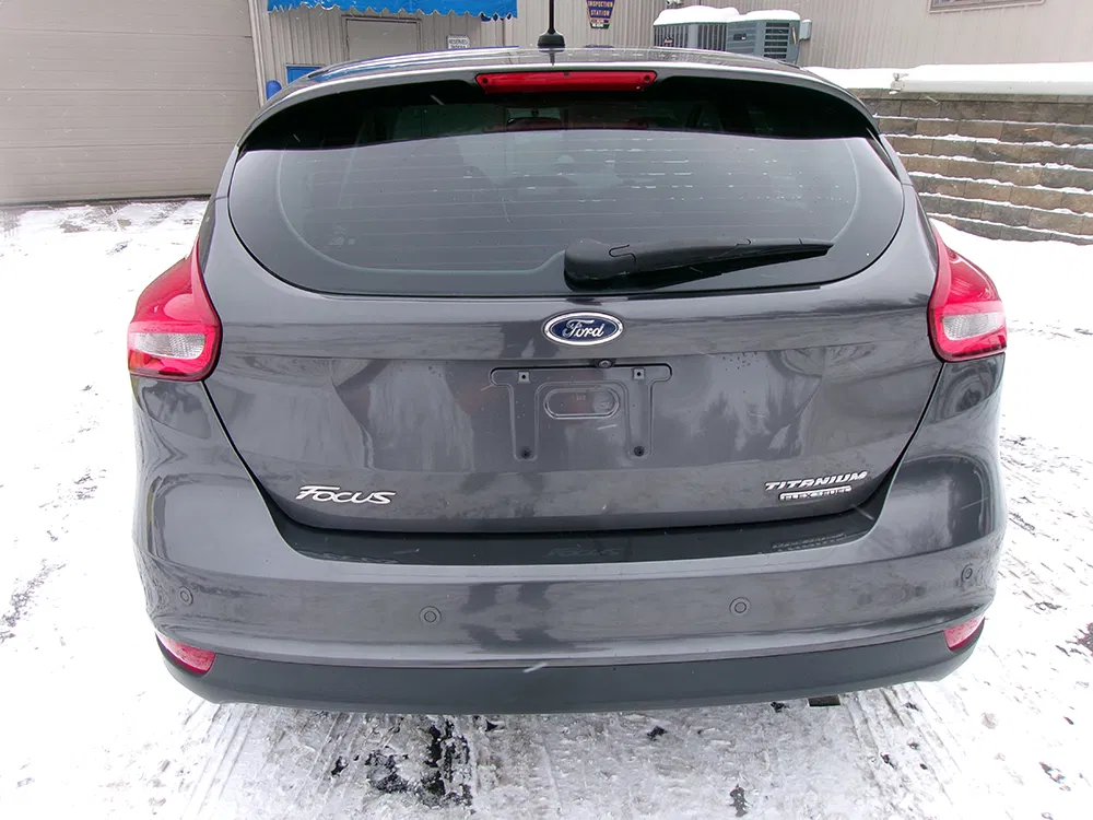 
								FORD FOCUS TITANIUM full									