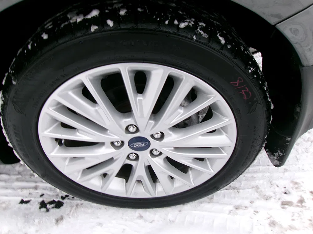 
								FORD FOCUS TITANIUM full									