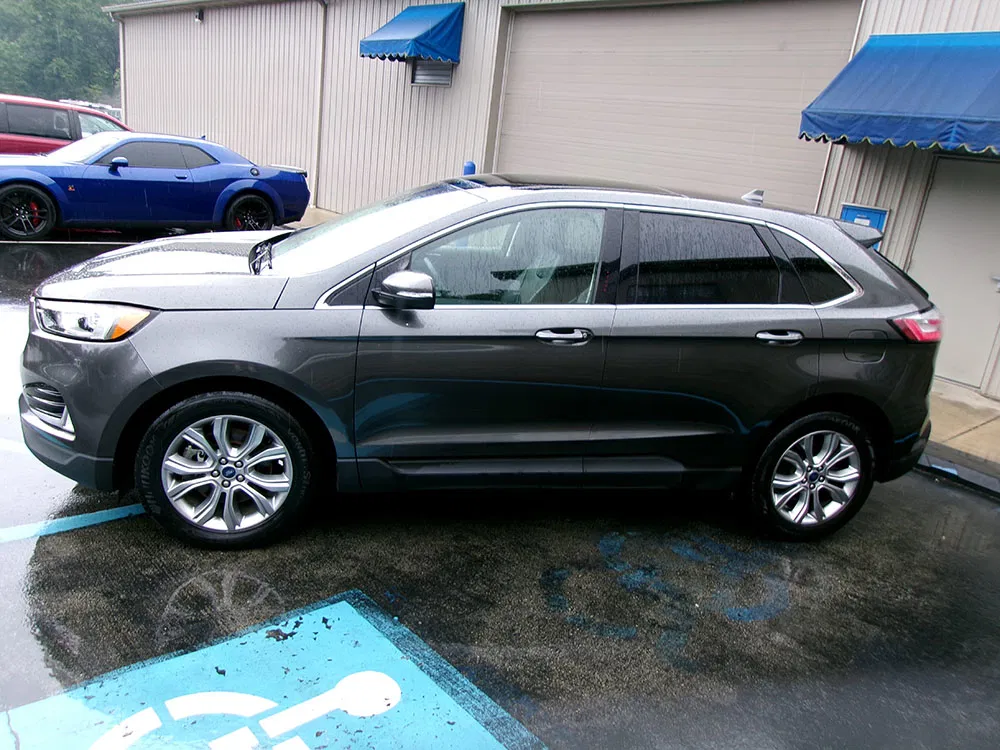 
								FORD EDGE TITANIUM full									