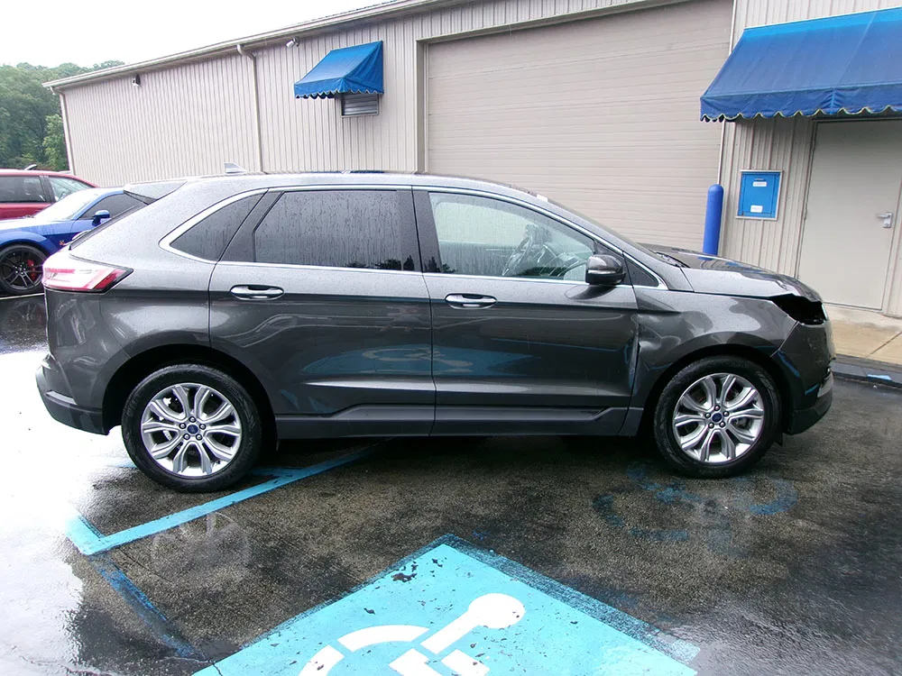 
								FORD EDGE TITANIUM full									