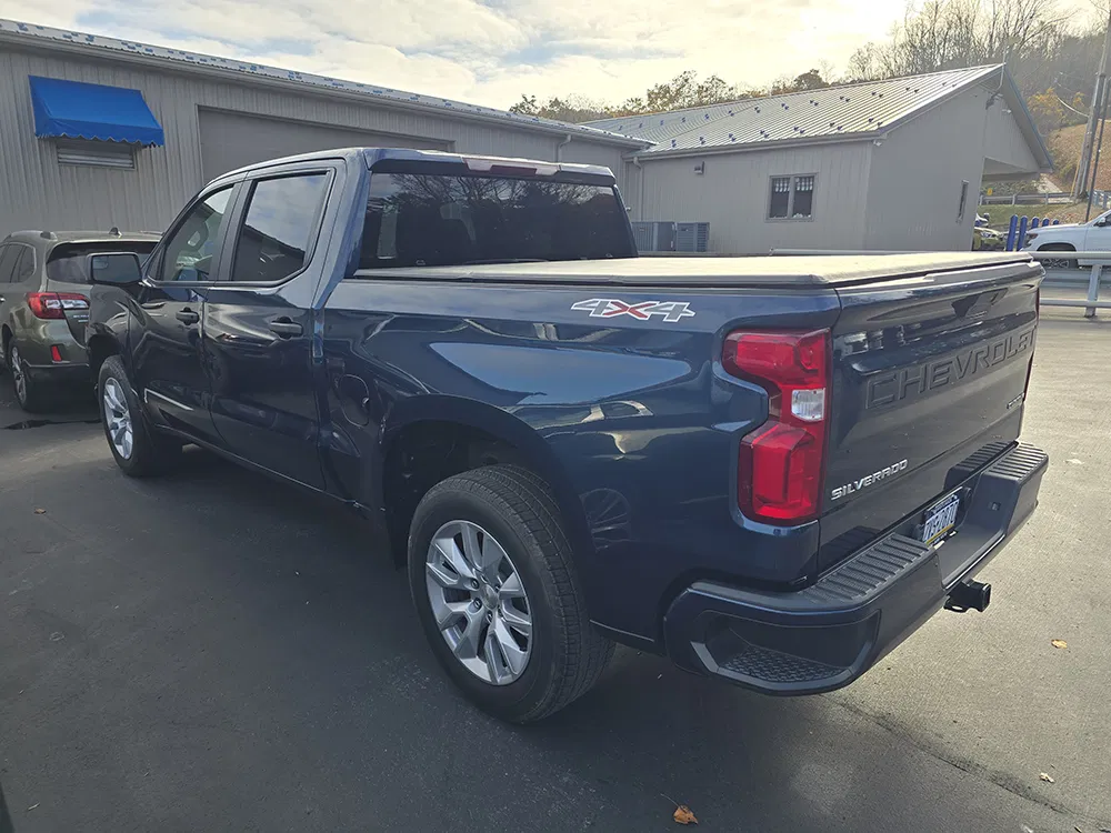 
								CHEVROLET SILVERDO 1500 CUSTOM CREW CAB full									