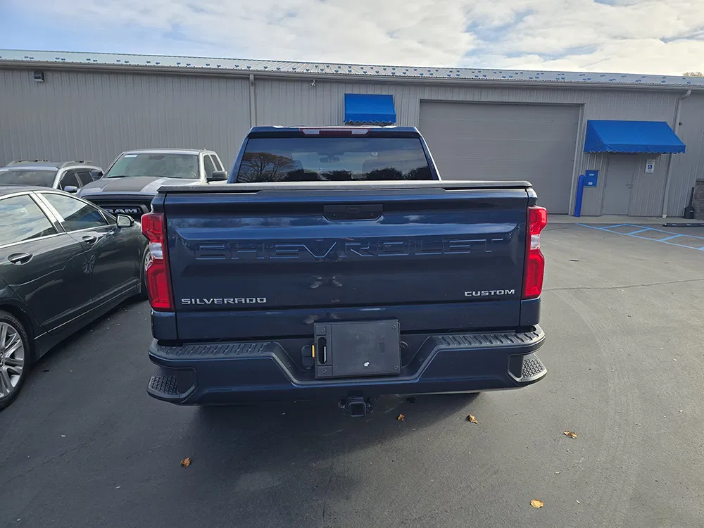 
								CHEVROLET SILVERDO 1500 CUSTOM CREW CAB full									