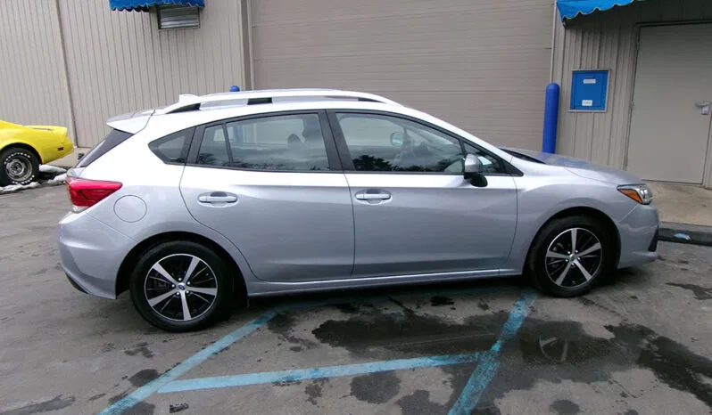 
								SUBARU IMPREZA PREMIUM full									
