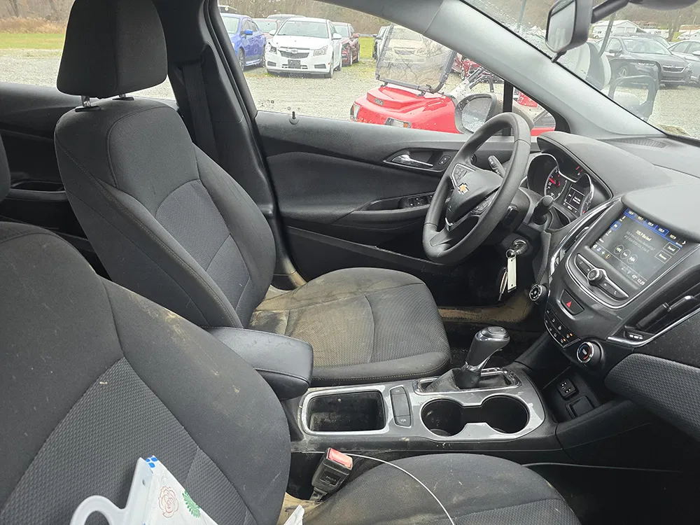 
								CHEVROLET CRUZE LS full									