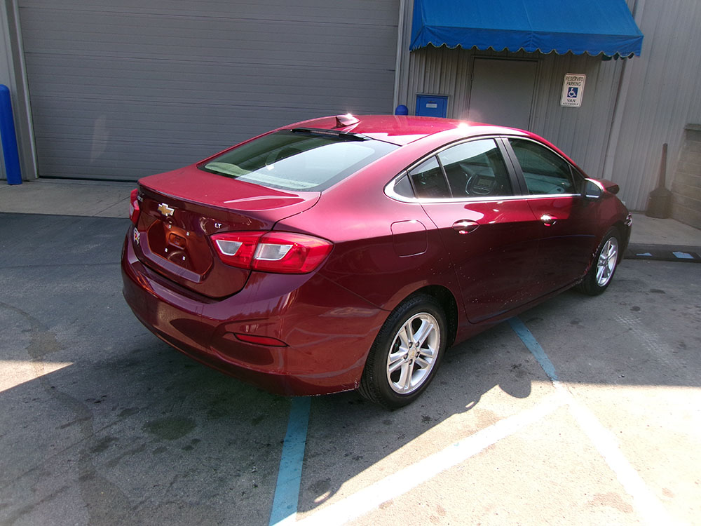 
								CHEVROLET CRUZE LT full									