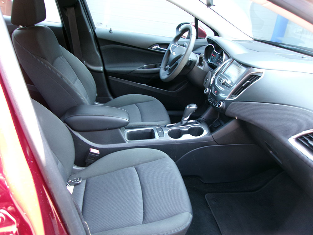 
								CHEVROLET CRUZE LT full									