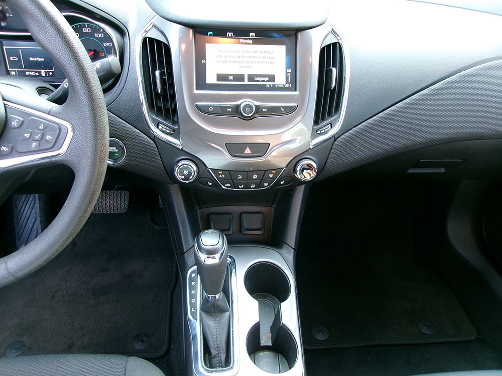 
								CHEVROLET CRUZE LT full									
