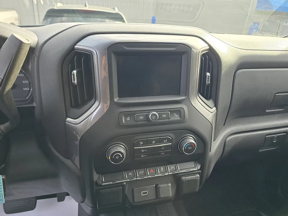 
								CHEVROLET SILVERDO 1500 CUSTOM CREW CAB full									