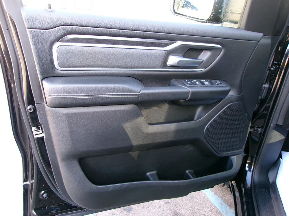 
								RAM 1500 BIGHORN SPORT QUAD CAB full									