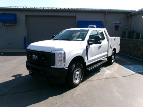 2024 Ford F-350 Super Duty XL's photo