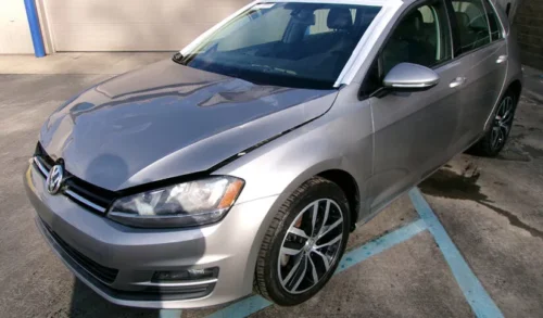 2016 Volkswagen Golf TSI SE's photo