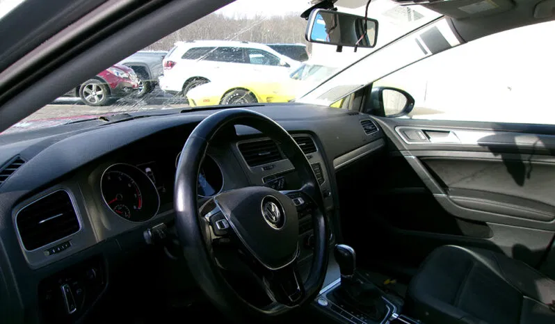 
								VOLKSWAGEN GOLF full									