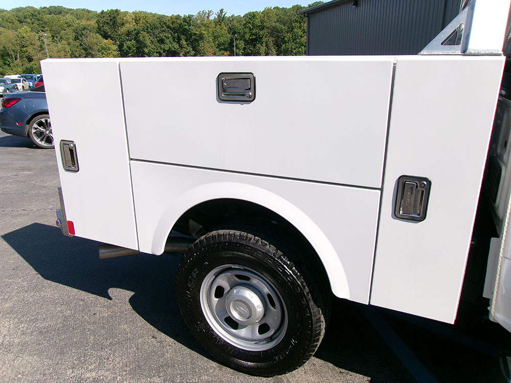 
								FORD F-350 XL SUPERCAB UTILITY BED full									
