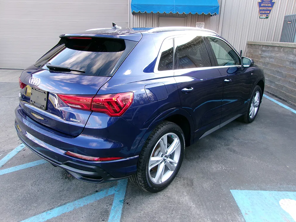 
								AUDI Q3 PREMIUM S-LINE full									