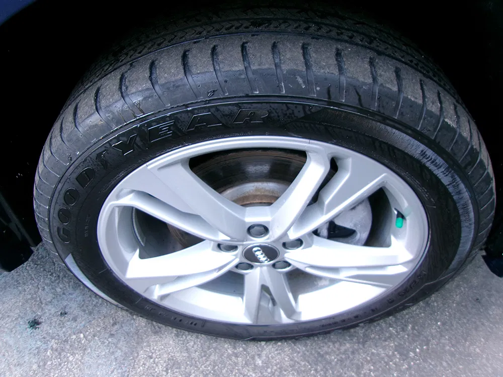 
								AUDI Q3 PREMIUM S-LINE full									