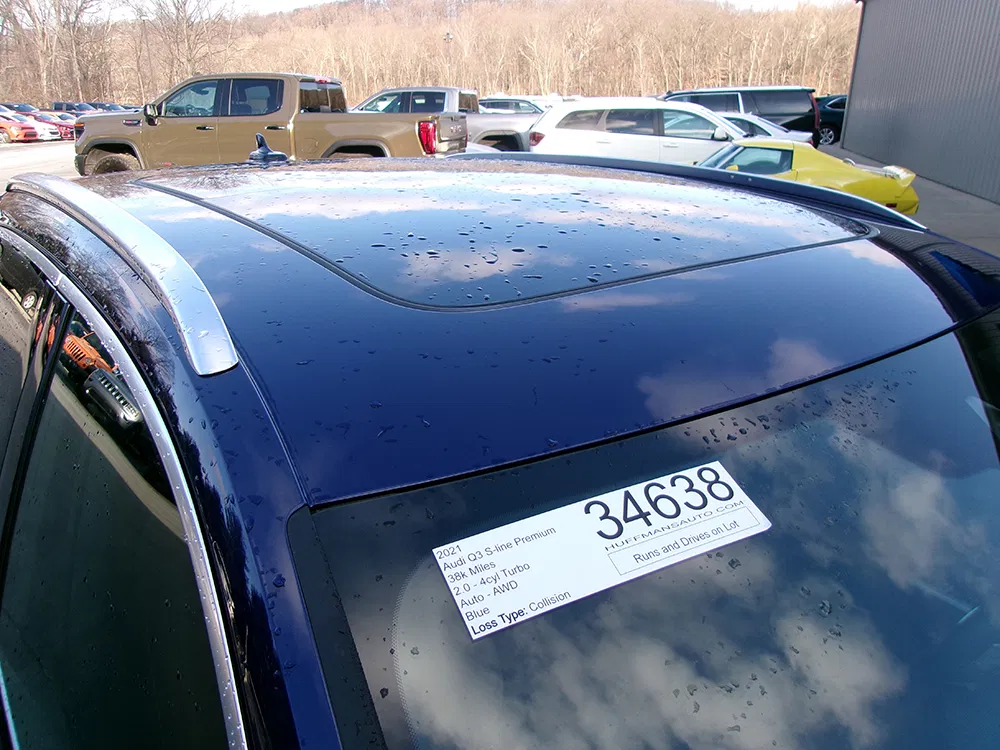 
								AUDI Q3 PREMIUM S-LINE full									