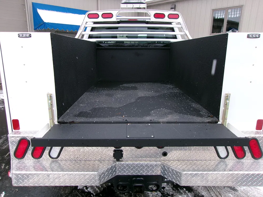 
								FORD F-350 XL SUPERCAB UTILITY BED full									