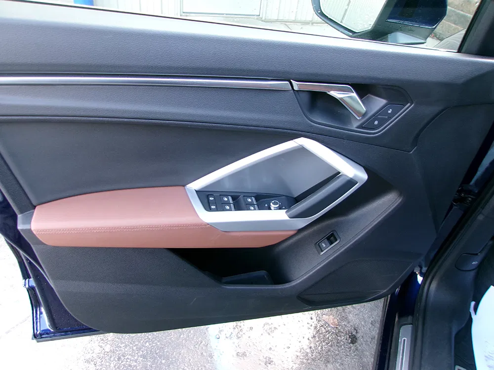 
								AUDI Q3 PREMIUM S-LINE full									